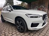 Volvo XC60 B5 AWD Momentum TÜV*Vollaustattg*TOPZustand - Volvo XC60: B