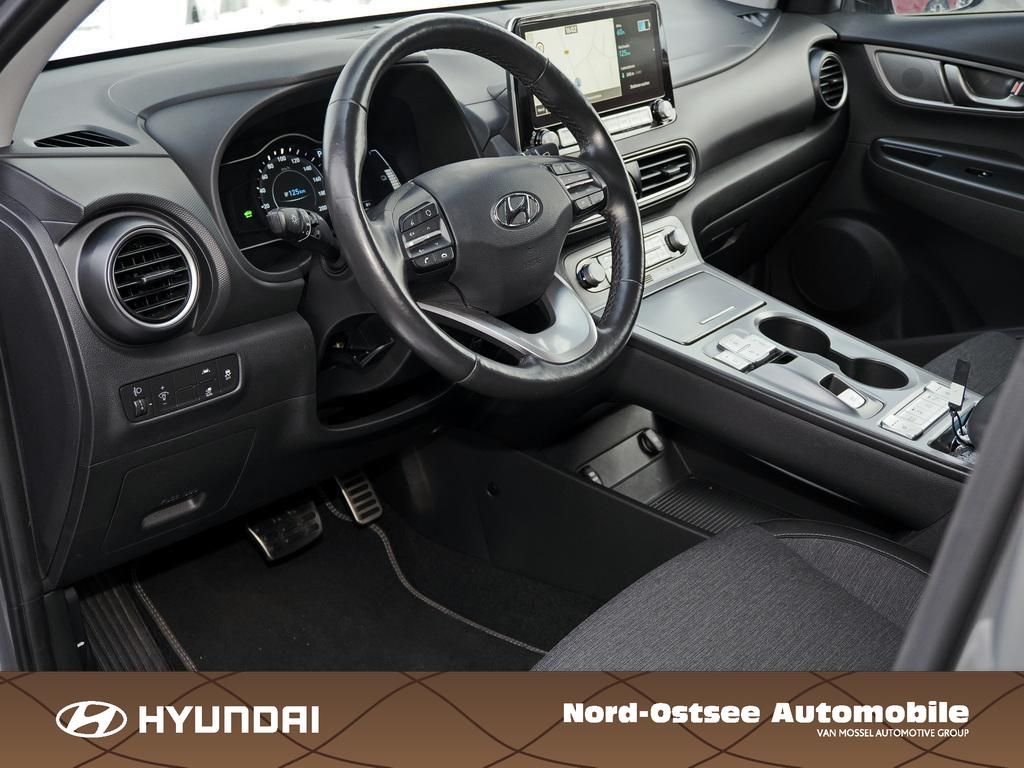 Fahrzeugabbildung Hyundai KONA EV Advantage ACC AUT Kam. KlimaA LM Navi