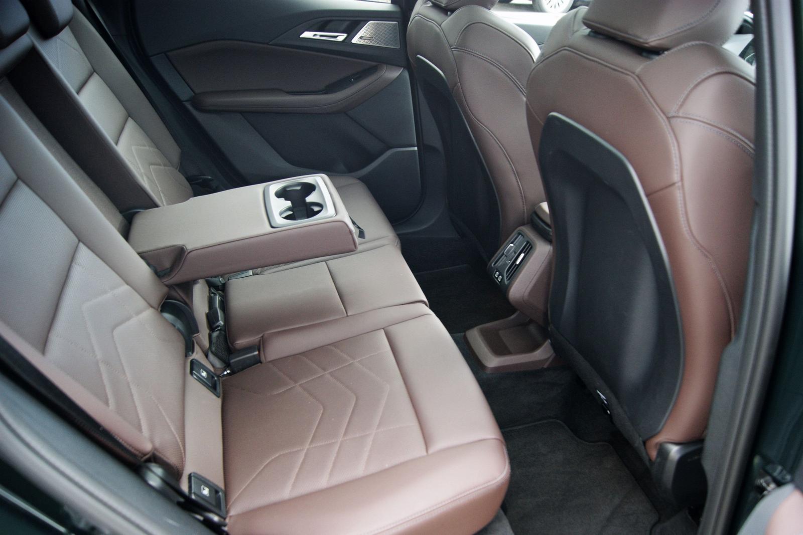 BMW 218 Active Tourer 218i AUT*M-SPORT*PANO*HUD*LEDER*HK*LHZ* Head-Up, миниатюра 28