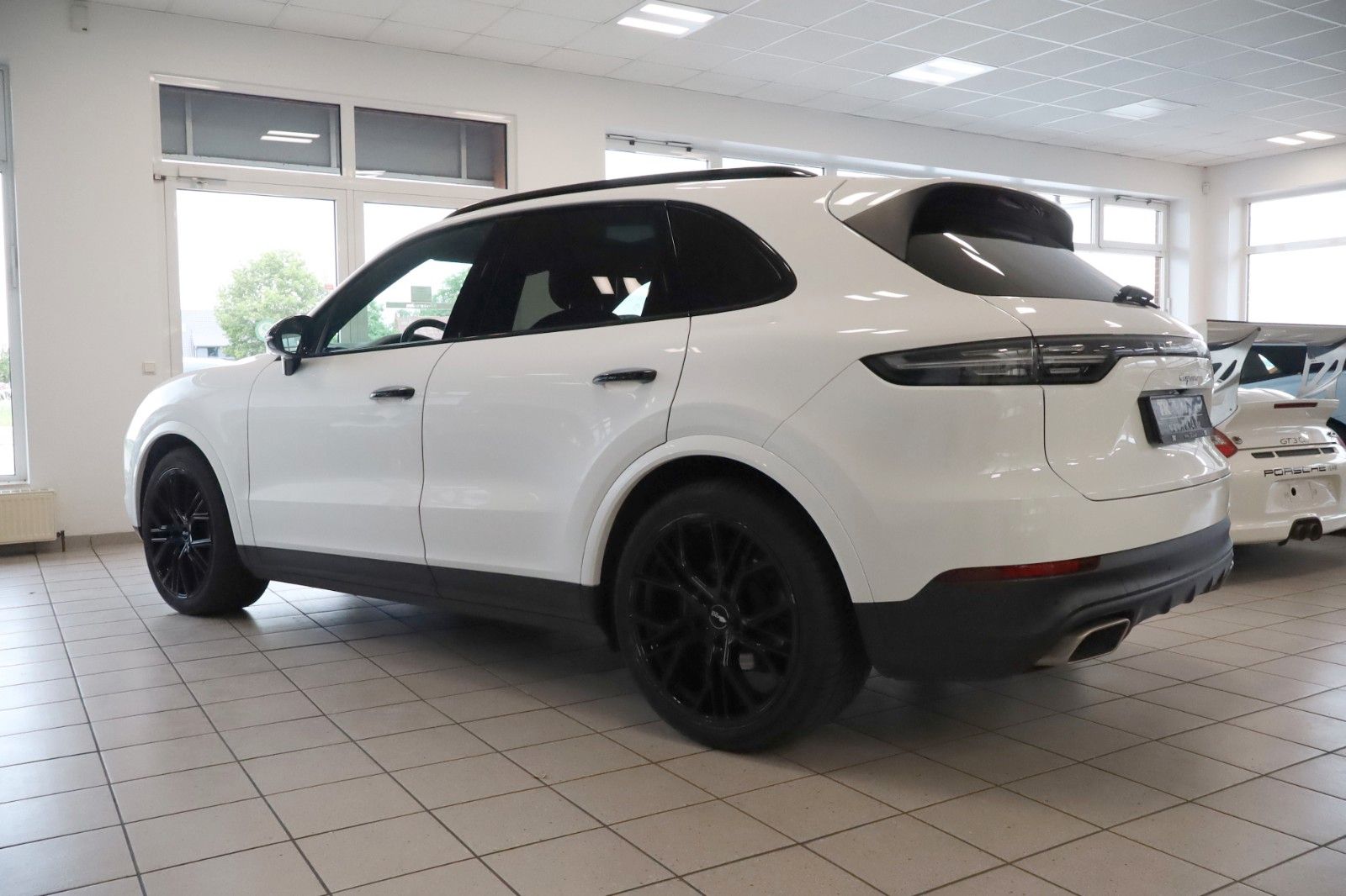 Fahrzeugabbildung Porsche Cayenne V6 Luftfederung, Panorama, ACC, Keyless