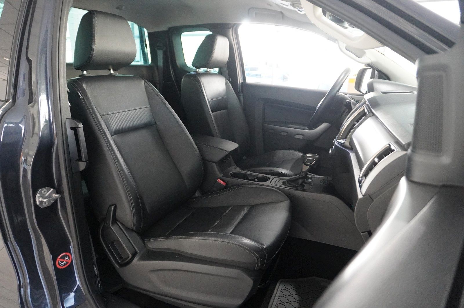 Fahrzeugabbildung Ford Ranger 2.0D LIMITED 4X4 EXTRA NAVI/LED/LEDER/AHK