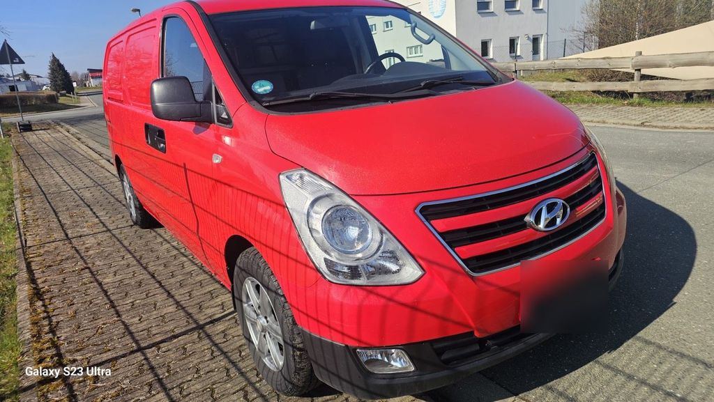 Image of Hyundai H-1 Starex