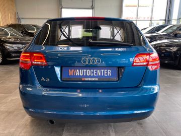 Audi A3 Sportback 1.6 Attraction *TEMPOMAT*SZHZ*KLIMA