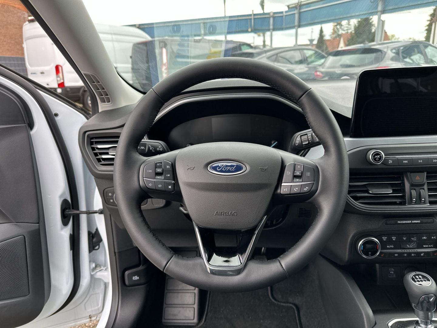 Fahrzeugabbildung Ford Focus Titanium 1.0 EcoBoost Mild-Hybrid EU6d Nav