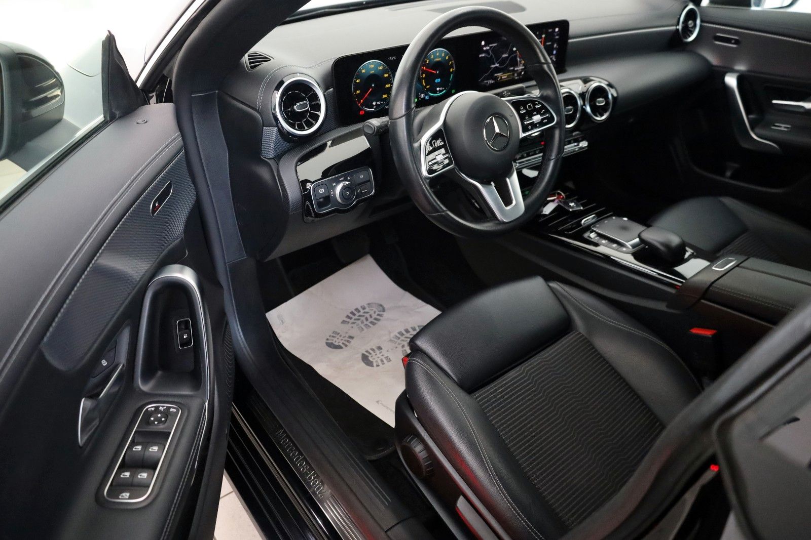 Fahrzeugabbildung Mercedes-Benz CLA 250 e Coupe Progressiv,T.Leder,Navi,Panorama