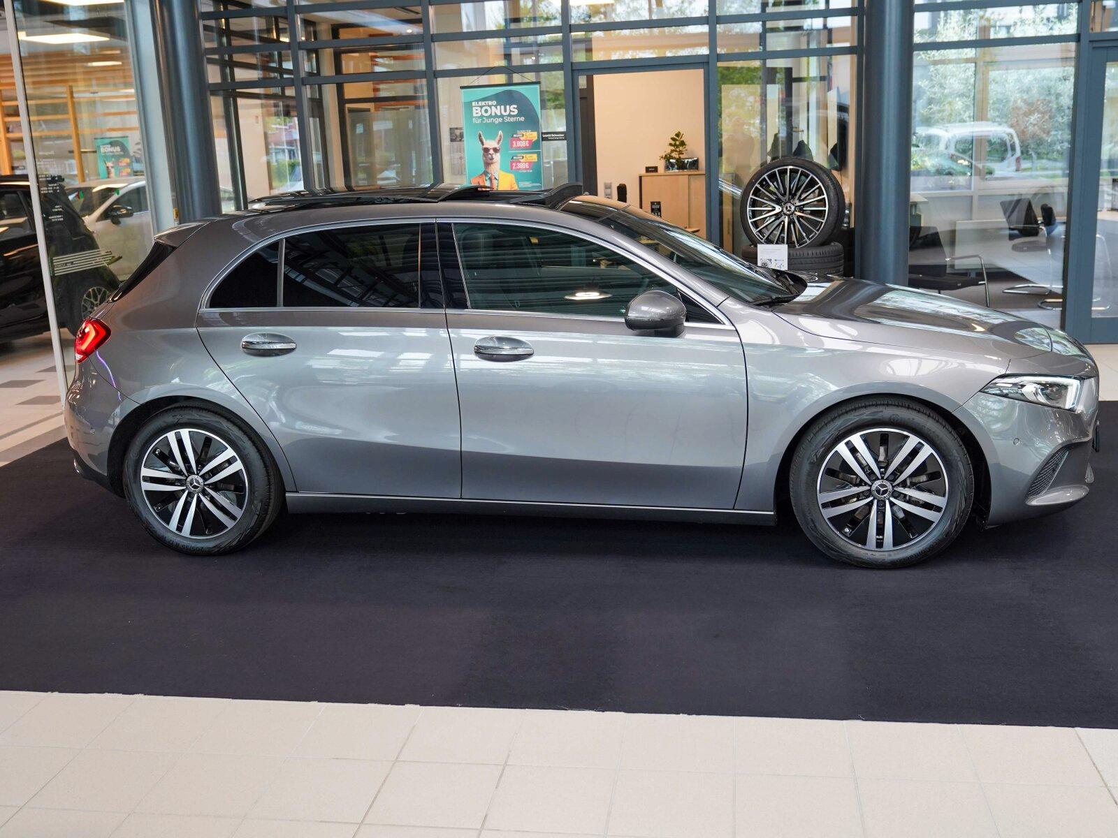 Mercedes-Benz A-Class d Progressive Standheizung DISTRONIC Pano, миниатюра 3