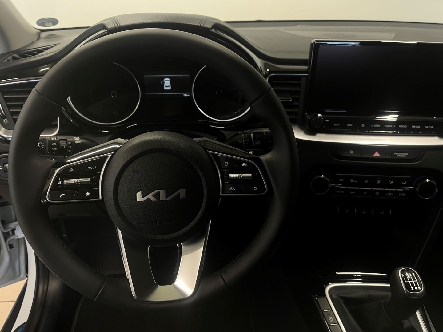 Fahrzeugabbildung Kia XCeed Vision 1.5 T-GDI Navi Lane ASS Kamera LED