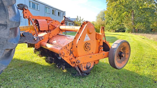 Howard Fräse 2,30m Bodenfräse Stützräder