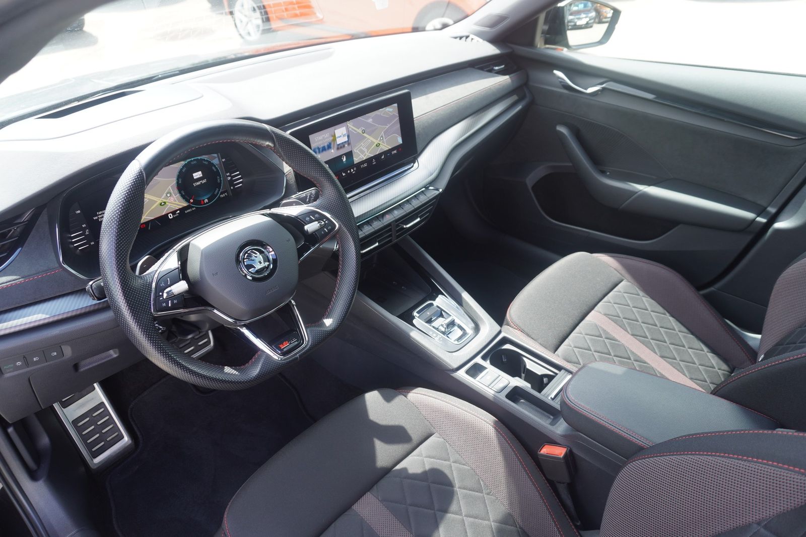 Skoda Octavia Combi 2.0 TSI RS DSG LED Navi Panorama foto 8