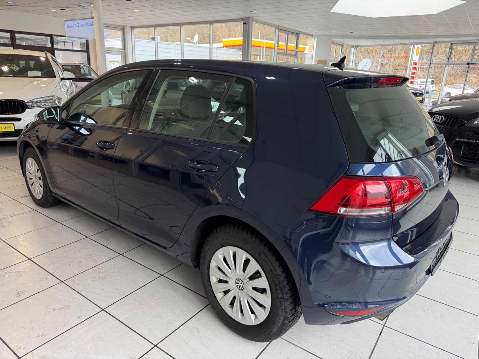 Fahrzeugabbildung Volkswagen Golf VII Lim. Highline BMT
