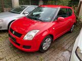 Suzuki Swift 1.3 Scheckheft unfallfrei Klima Tuv neu 2H - Suzuki Swift in Wiesbaden