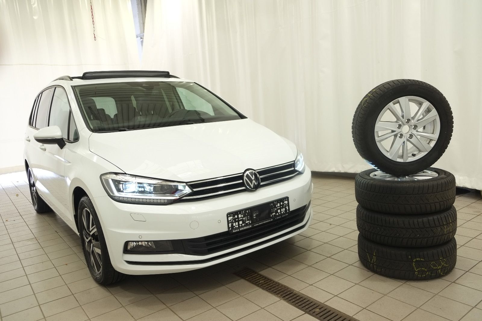 Volkswagen Touran Comfortline Panorama AHK Matrix