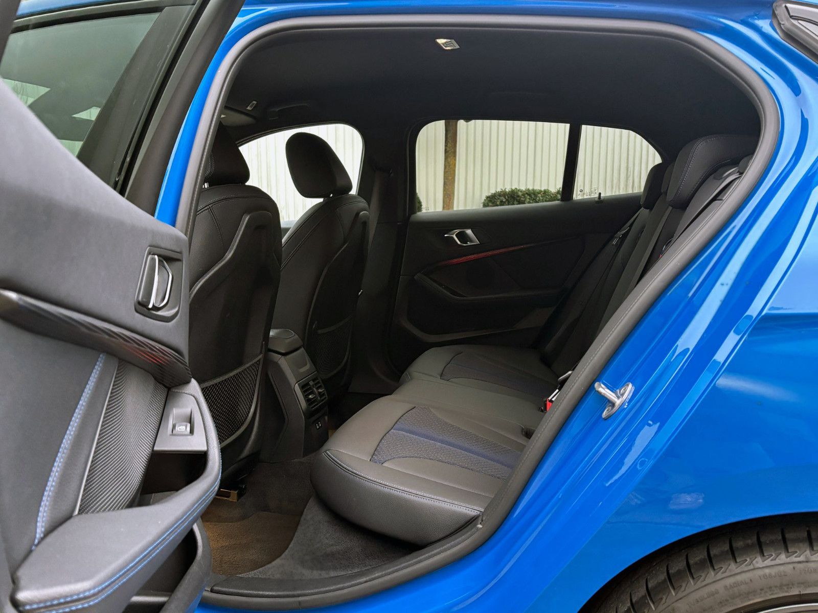 Fahrzeugabbildung BMW 120i Steptr. M-Sport Temp. NAV PDC LED AHK SHZ