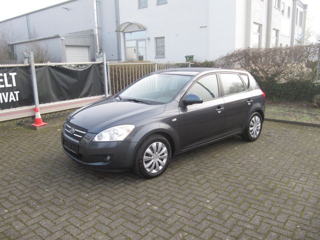 Kia cee'd / Ceed Diesel. TOP