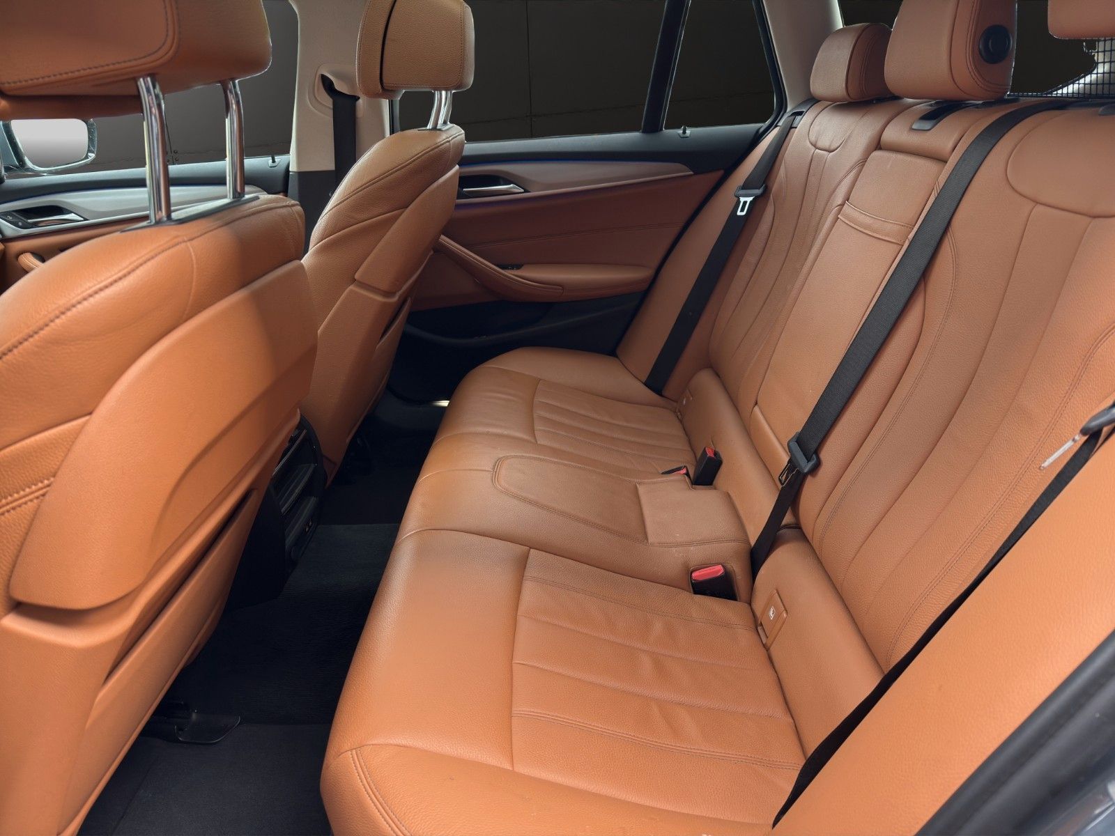 Fahrzeugabbildung BMW 520d Sport Line *Pano*Head-Up*AHK*Kamera*Leder*