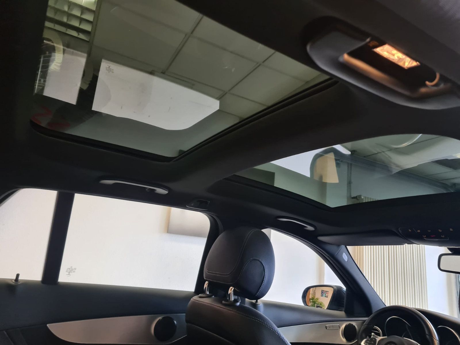 Fahrzeugabbildung Mercedes-Benz C 250 T / AMG / NAVI / LEDER / PANORAMADACH