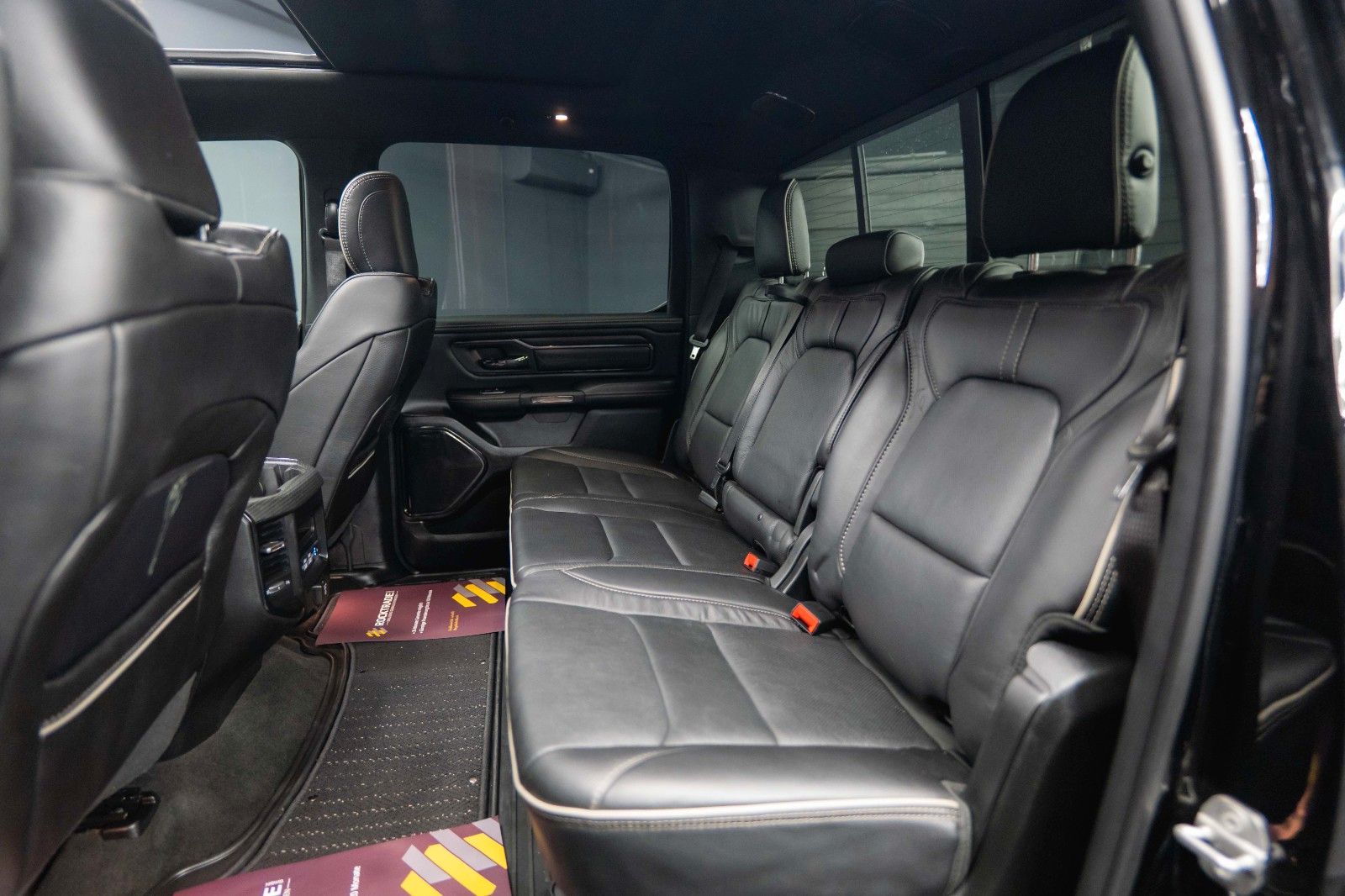 Fahrzeugabbildung Dodge RAM 5.7 V8 HEMI 4x4 LIMITED Offroad 100% Options