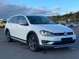 Volkswagen Golf VII Alltrack Variant Basis BMT 4Motion - Volkswagen Golf 4motion mit Diesel-Antrieb