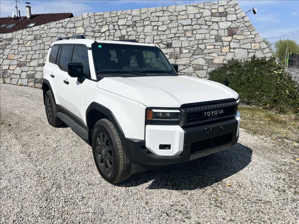 Toyota Land Cruiser 2,4 i-FORCE MAX HEV