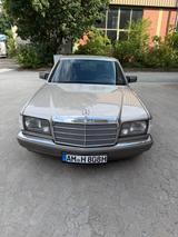 Mercedes-Benz 260 SE  - Mercedes-Benz 260 mit Benzin-Antrieb: Automatik