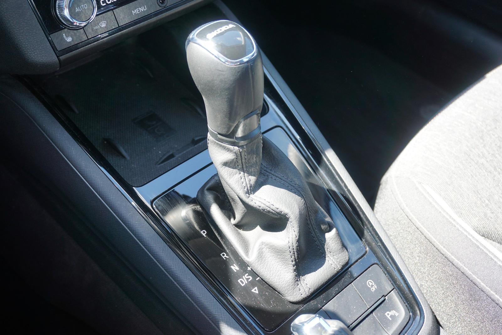 Skoda Kamiq Style DSG LED Navi ACC AHK DAB PDC USB