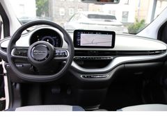 Fahrzeugabbildung Fiat 500e Icon*Panoramaglasdach!*Kamera!*Navi!*AppCon