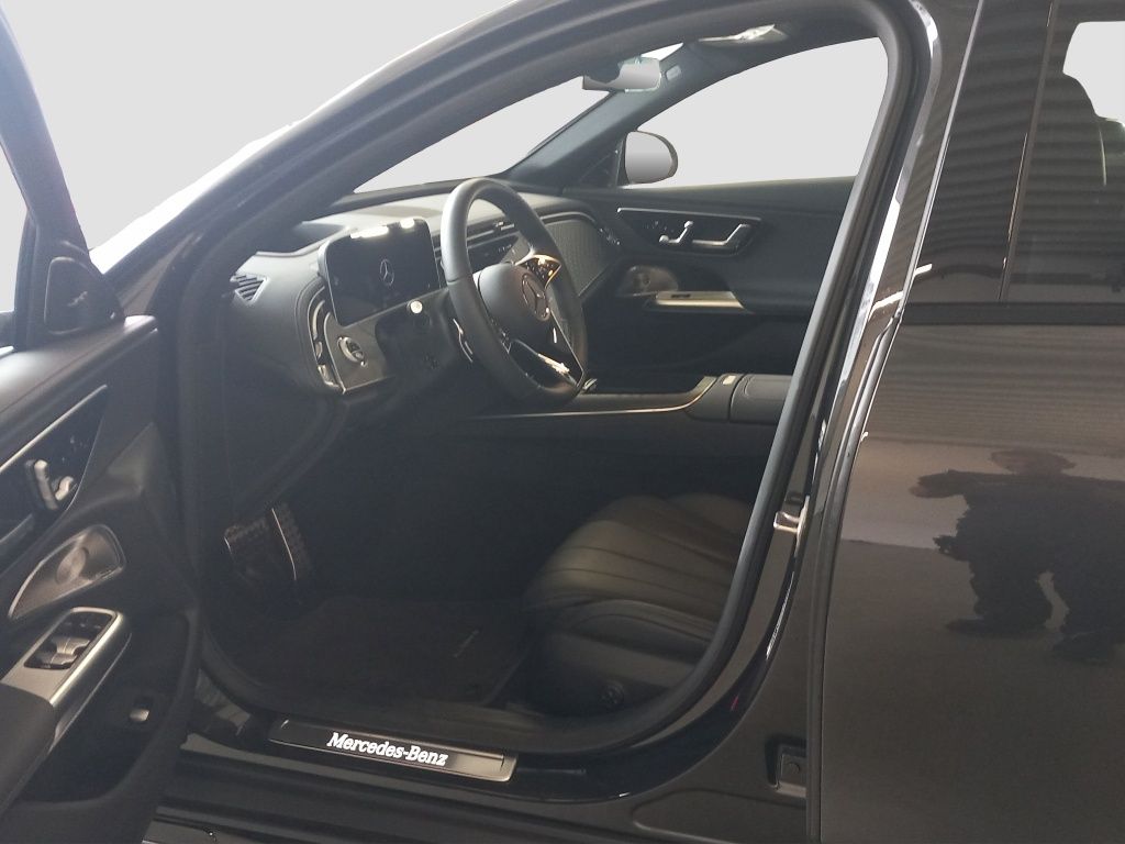 Fahrzeugabbildung Mercedes-Benz E 300 de 4M T Aut. Airmatic*AHK*Distronic*Burmes