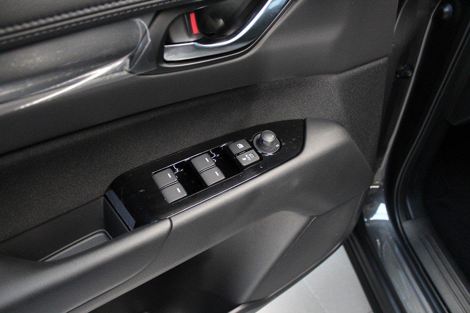 Fahrzeugabbildung Mazda CX-5 M-Hybrid ADVANTAGE G-165 NAVI ACAA 360° 19"