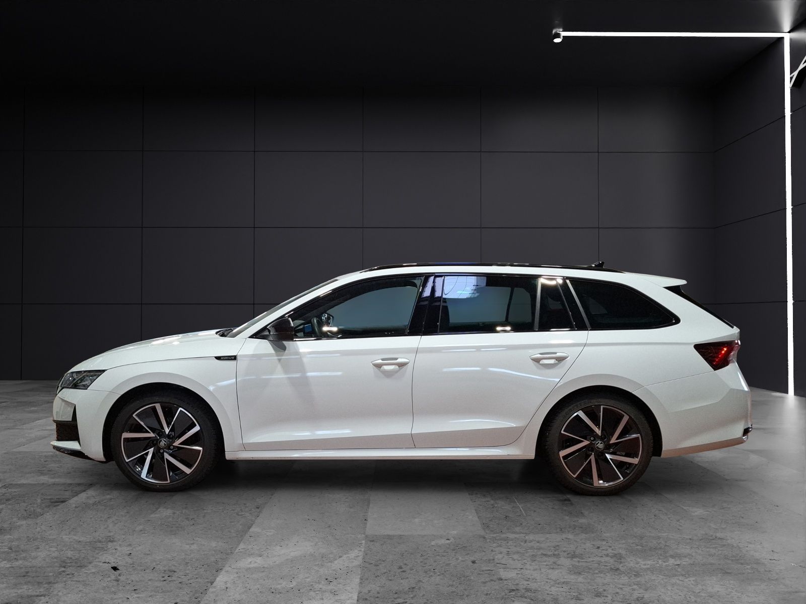 Fahrzeugabbildung SKODA Octavia Combi TDI Sportline DSG Matrix Navi HUD