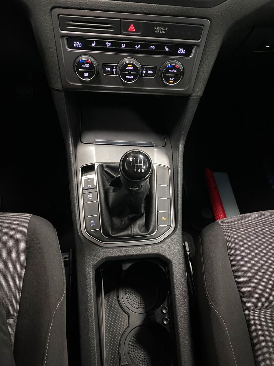 Fahrzeugabbildung Volkswagen Golf Sportsvan 1.2 TSI Trendline+AHK+NAVI+CD+BC+