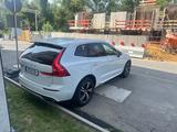 Volvo XC60 T5 R Design Geartronic R Design 250PS - Volvo XC60 von privat