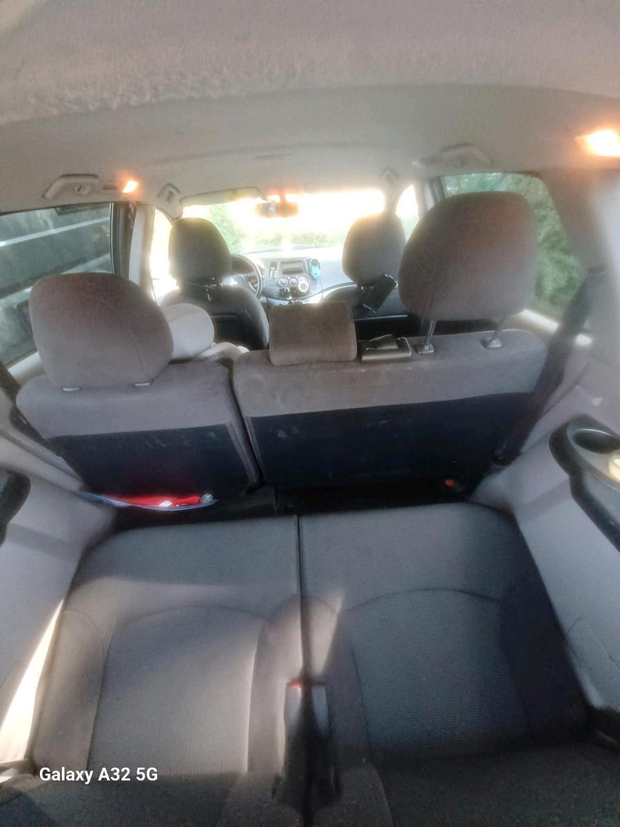 Volkswagen Touran 2005 — interior