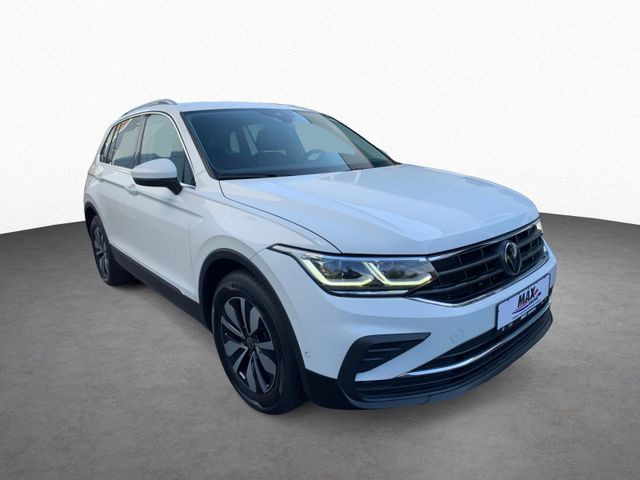 Tiguan 1.5 TSI MOVE IQ.LIGHT+NAV+KAMERA+STANDHZG