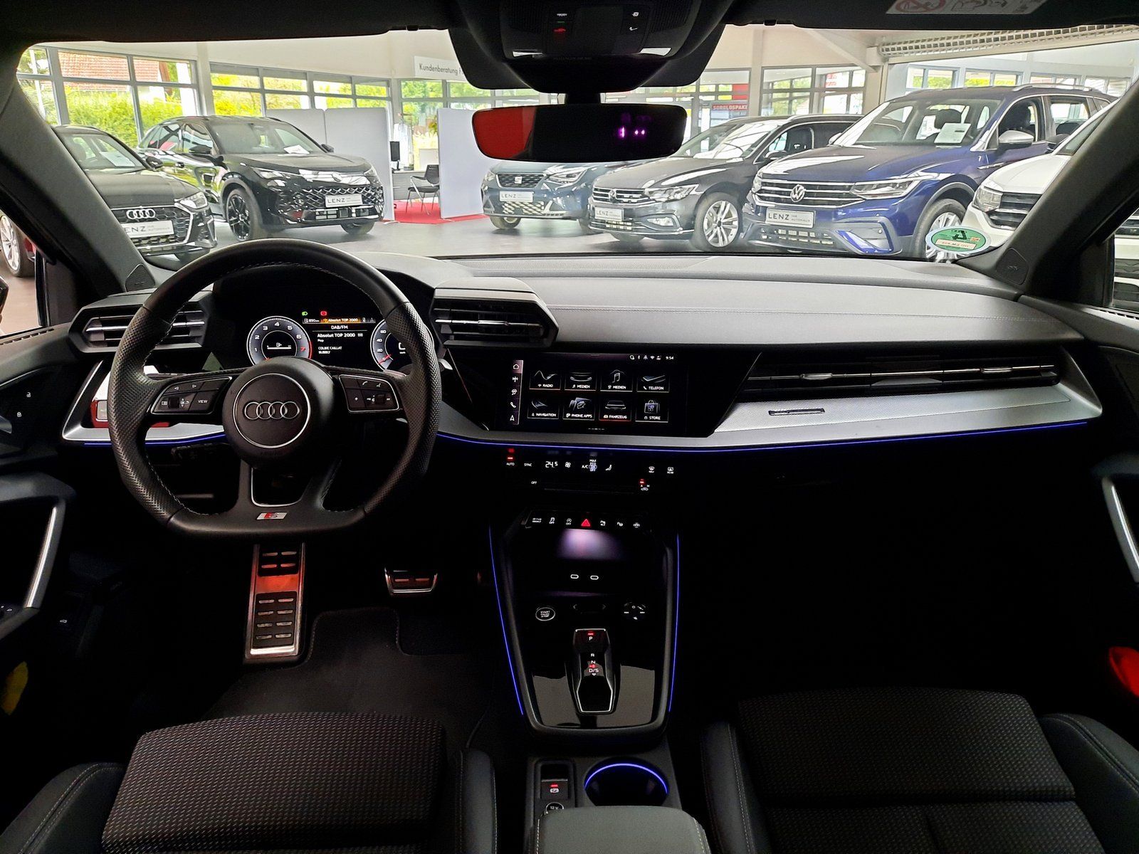 Fahrzeugabbildung Audi A3 Sportback TFSI S-Line S-tronic *AHK*Navi*LED*