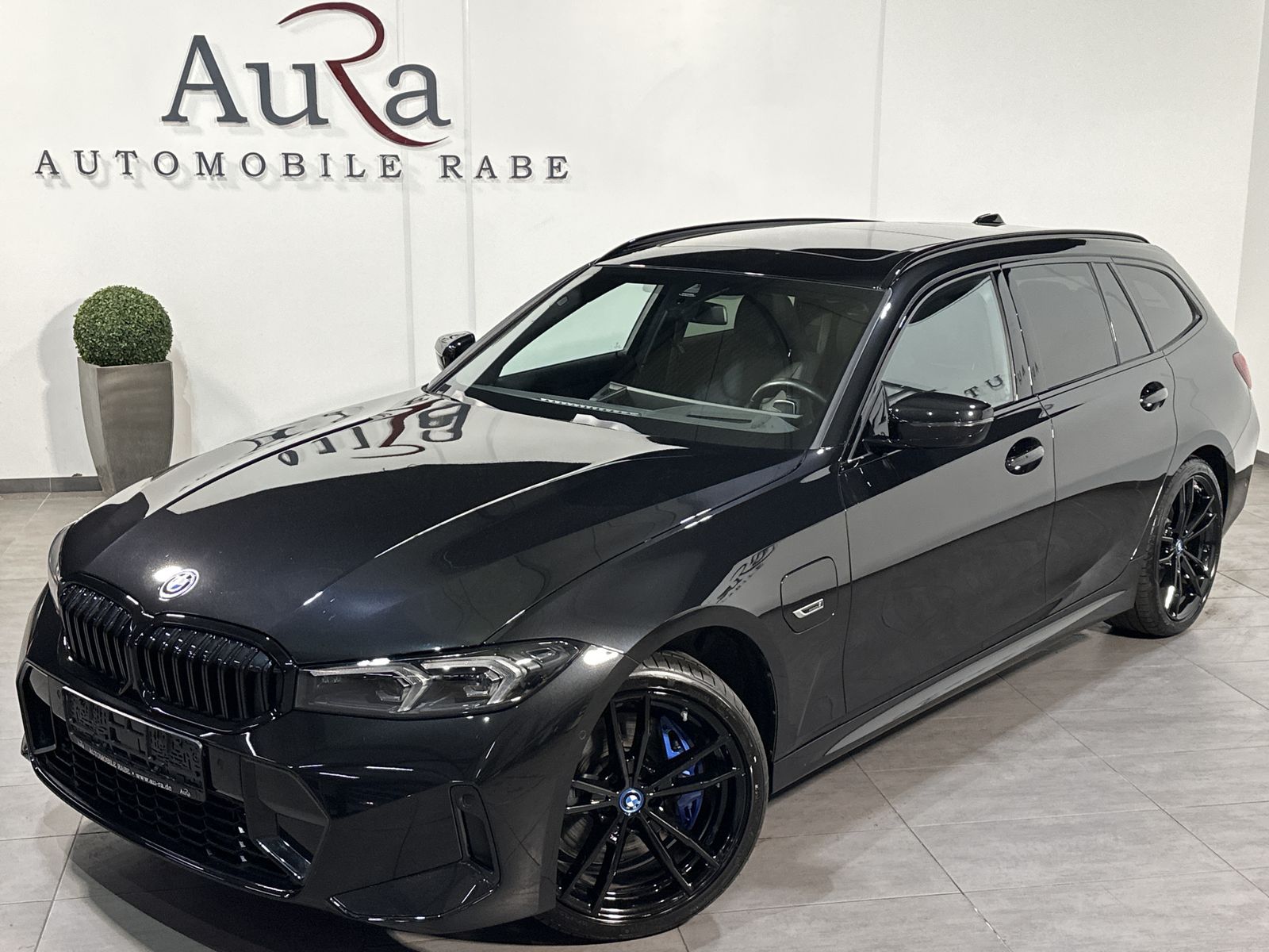 Fahrzeugabbildung BMW 320e Touring M-Sport Aut. NAV+LED+PANO+WIDE+HIFI