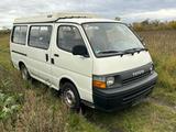 Toyota Hiace Camper Benzin 9 sitze erste H... - Toyota Hiace mit Benzin-Antrieb