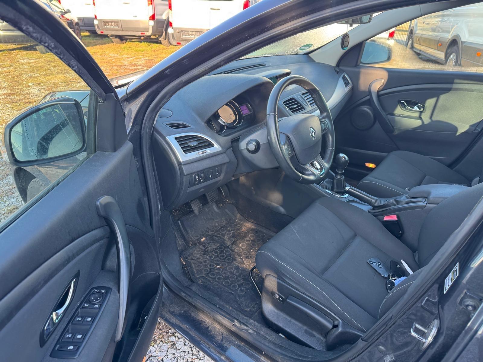 Renault Megane 2013 — photo 14