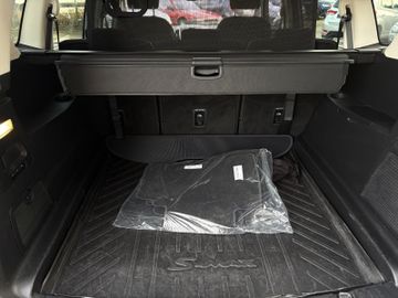 Ford S-Max - 12