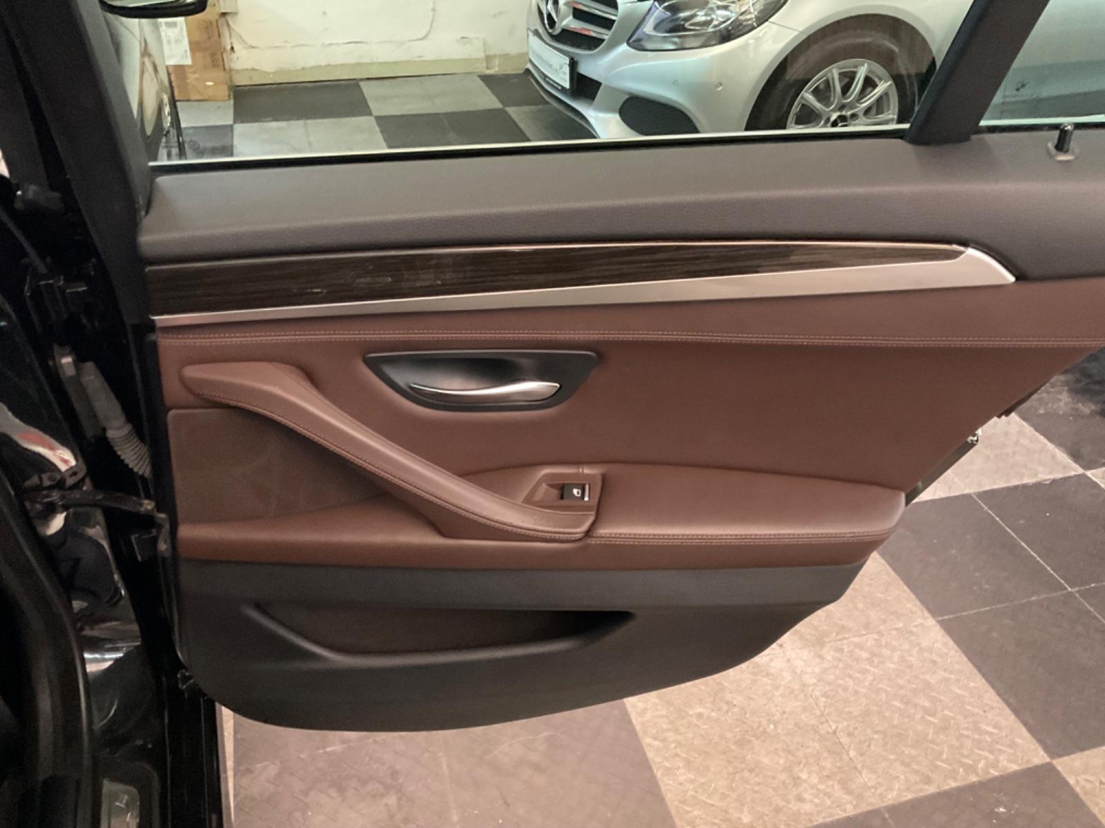 BMW 530d xDrive/Leder/Nav/Pano/SH/HeadUp/Inno Paket