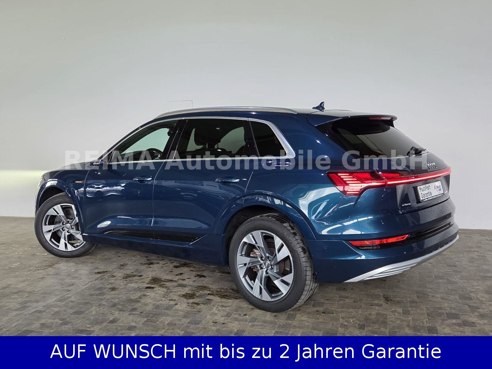 Fahrzeugabbildung Audi e-tron 55 quattro advanced, AHK, Virtual, ACC