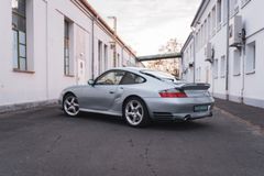 Fahrzeugabbildung Porsche 996 Turbo Coupé  *Schalter / Schalensitze*
