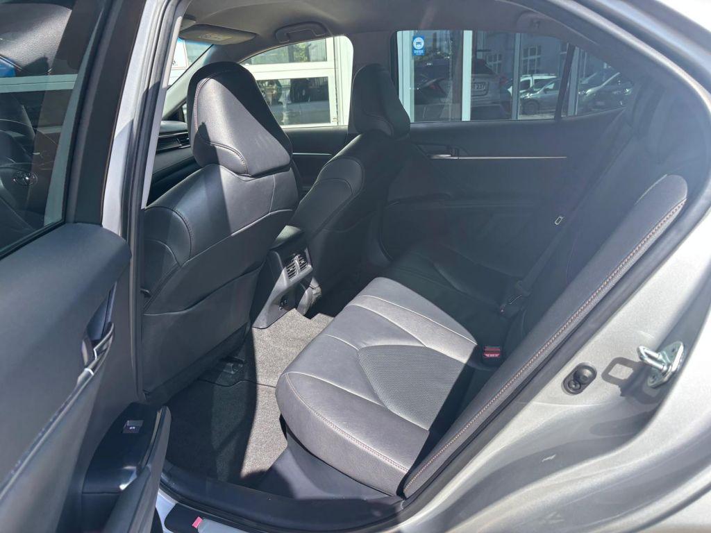 Toyota Camry Executive (XV7)