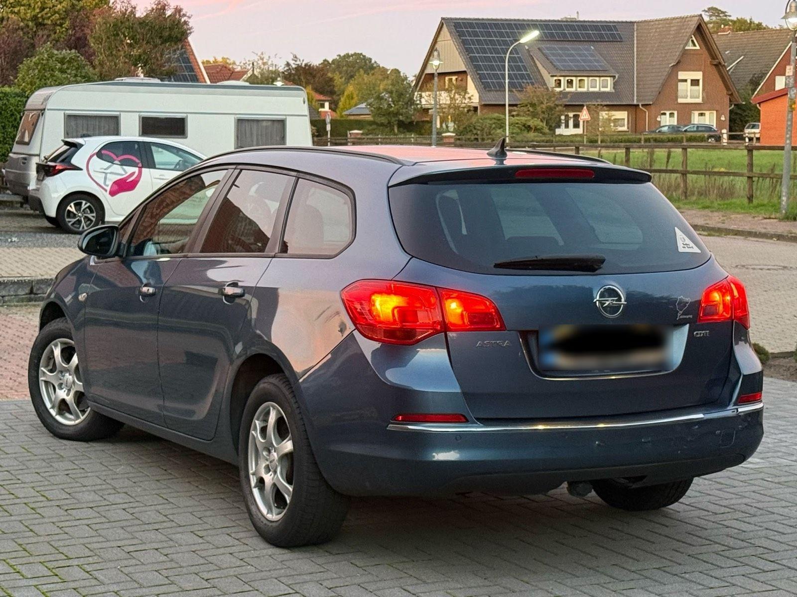 Opel Astra 2015 — engine 131 HP (96kW)