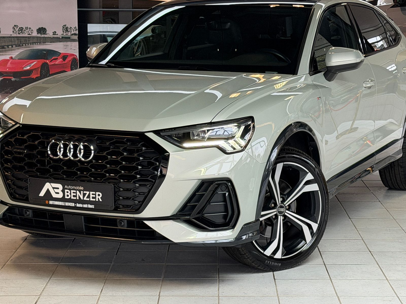 Fahrzeugabbildung Audi Q3 Sportback 45 TFSI quattro S line/PANORAMA/