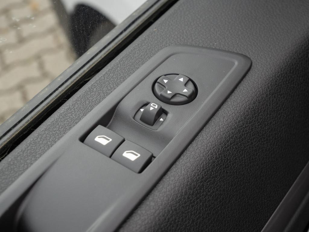Peugeot Expert Kasten Elektro 136 75KW NAVI KAMERA LED