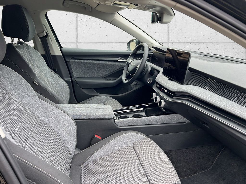 Skoda Superb - Bild 12