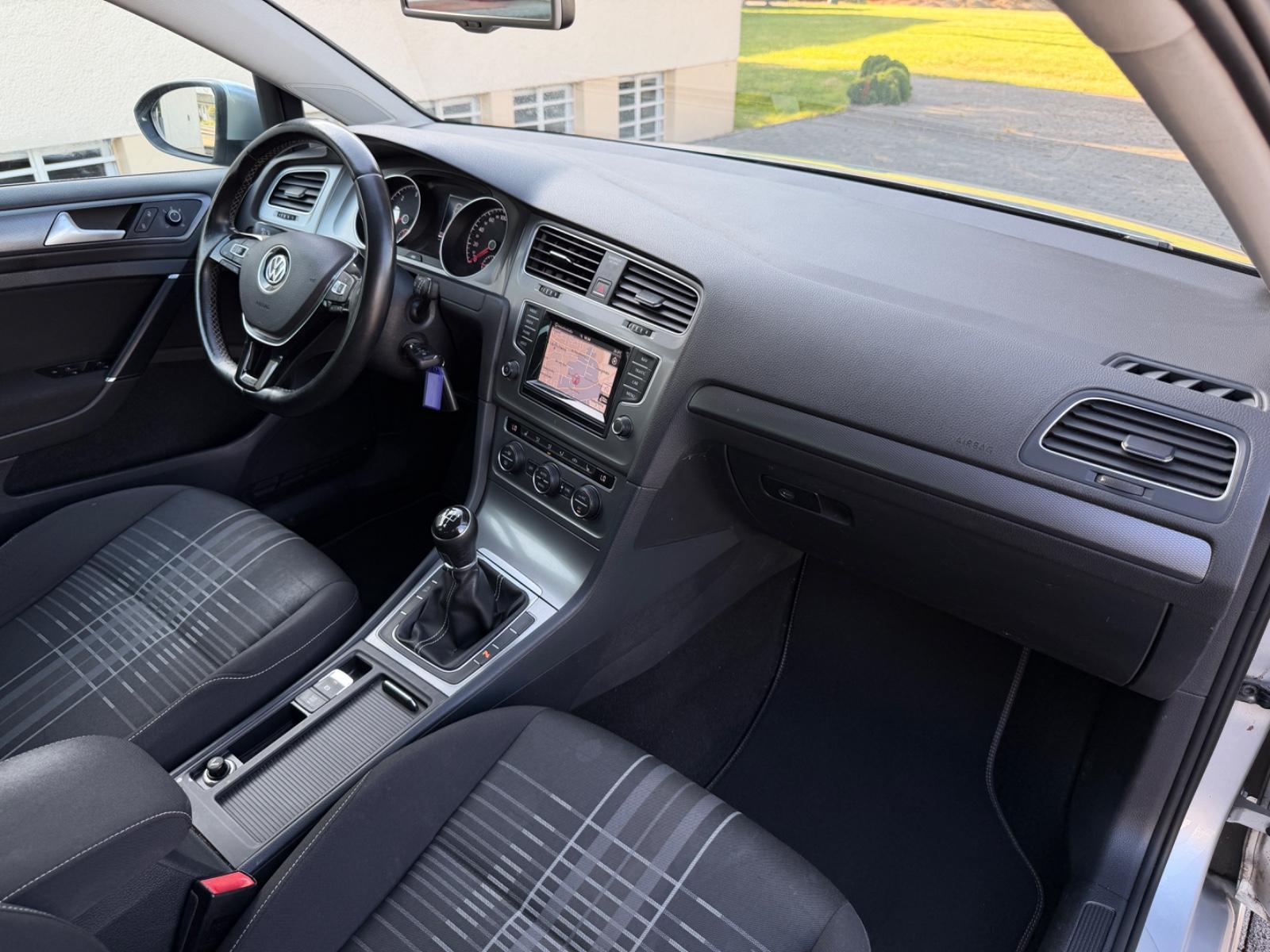 Volkswagen Golf 2015 — photo 9
