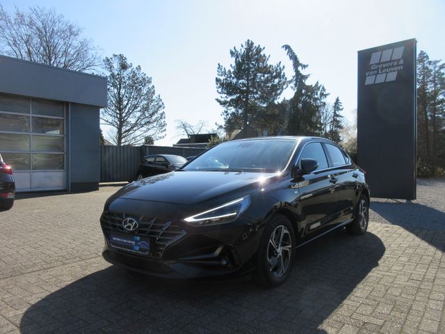 Hyundai i30Fastb 1.5TGDi 48V 6iMT TREND+NAVI LED WINTERP