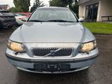 Volvo V70 2.4T AWD Automatik255 - Volvo V70 Awd mit Benzin-Antrieb