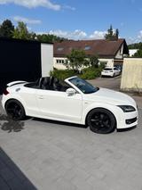 Audi TT Roadster 1.8 TFSI - - Audi TT in Stuttgart